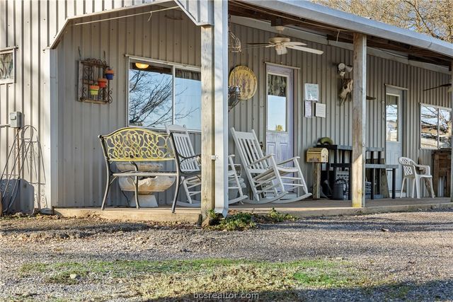 2250 Dillard Road, Brenham, TX 77833