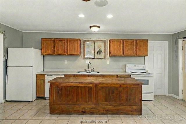 2250 Dillard Road, Brenham, TX 77833