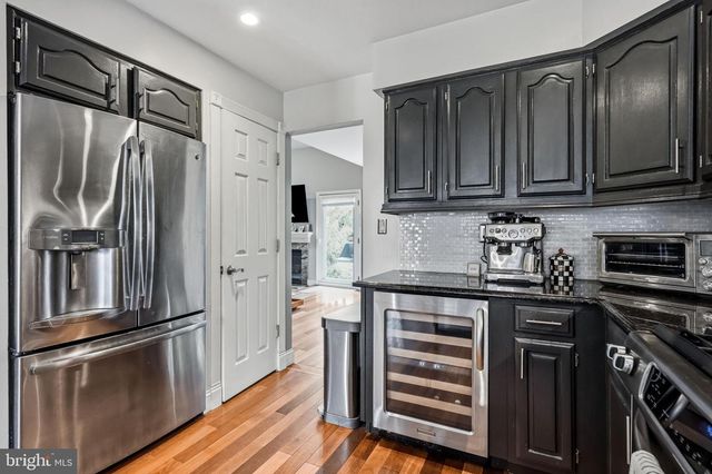 4 CORKERY LN, Medford, NJ 08055