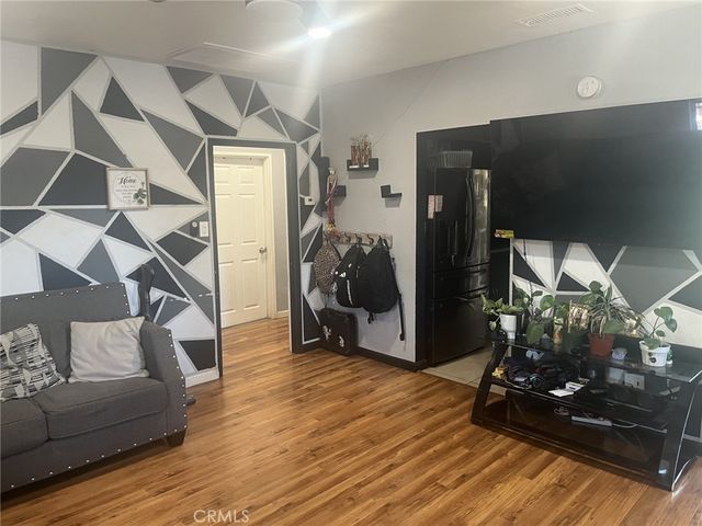 4264 Victoria Avenue, Riverside, CA 92507