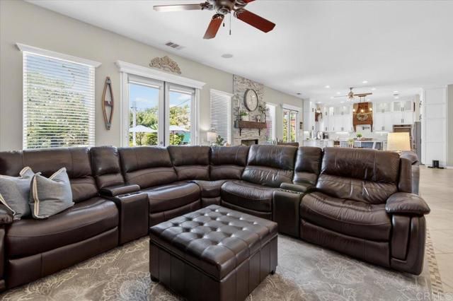 877 Hidden View Lane, Escondido, CA 92027