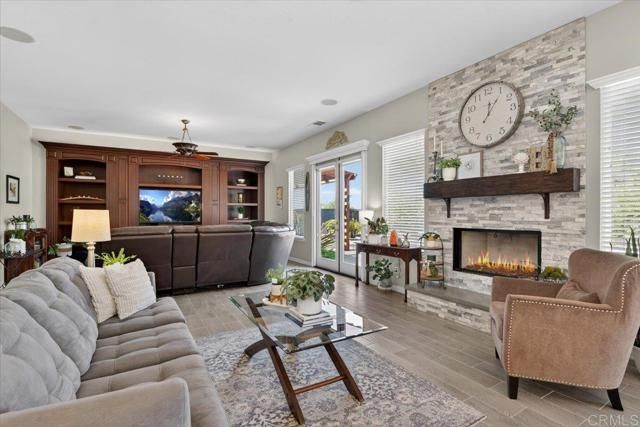 877 Hidden View Lane, Escondido, CA 92027