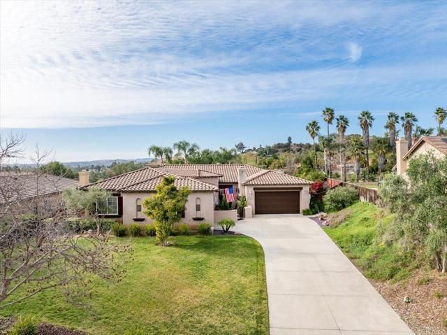 877 Hidden View Lane, Escondido, CA 92027