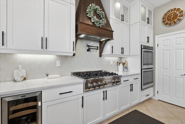 877 Hidden View Lane, Escondido, CA 92027