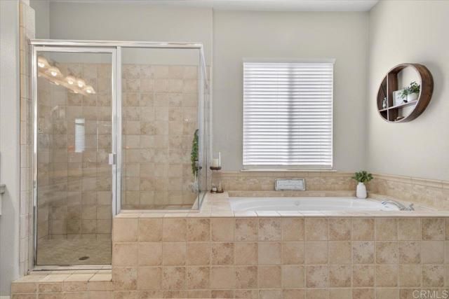 877 Hidden View Lane, Escondido, CA 92027