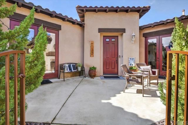 877 Hidden View Lane, Escondido, CA 92027