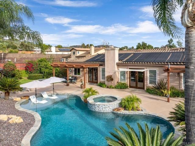 877 Hidden View Lane, Escondido, CA 92027