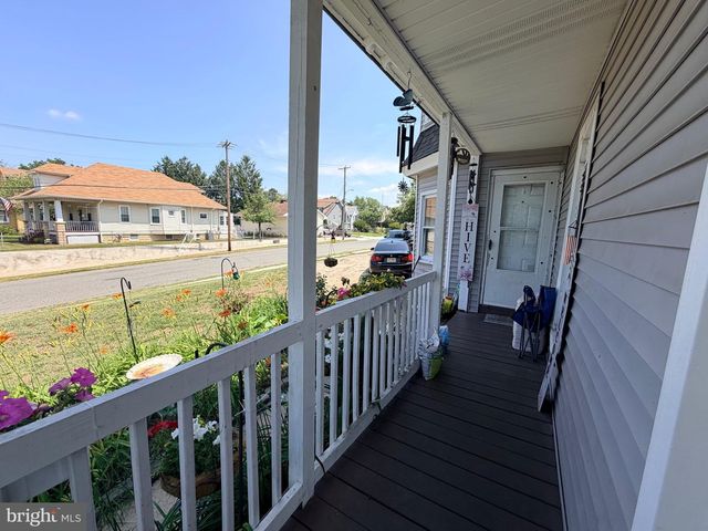 305 S 2ND ST, Millville, NJ 08332
