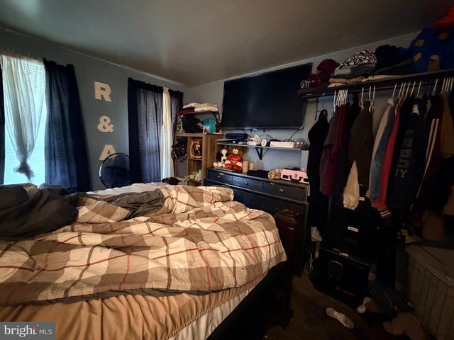 305 S 2ND ST, Millville, NJ 08332