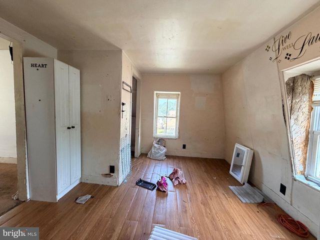 305 S 2ND ST, Millville, NJ 08332