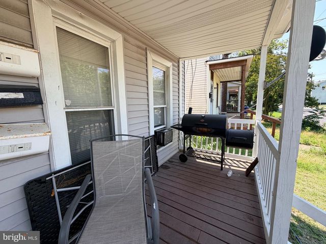 305 S 2ND ST, Millville, NJ 08332