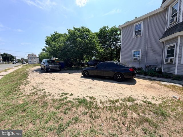 305 S 2ND ST, Millville, NJ 08332