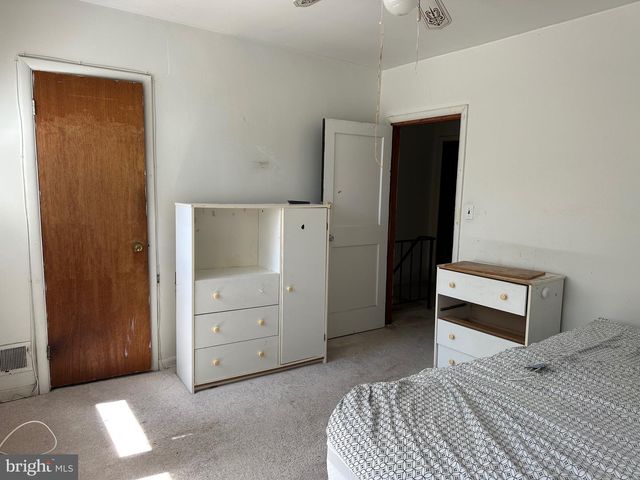 906 HOMESTEAD ST, Baltimore, MD 21218