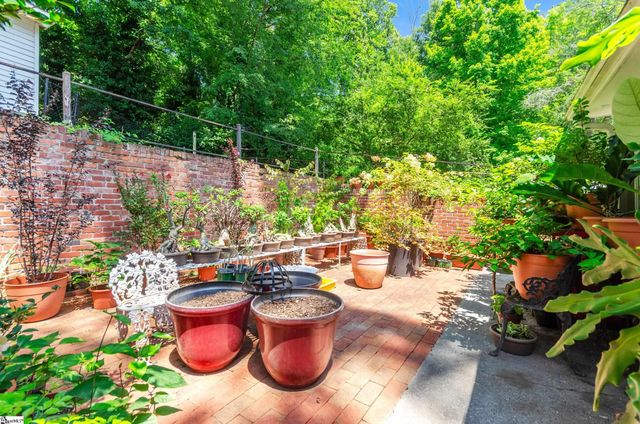 1009 Edwards Road, Greenville, SC 29615