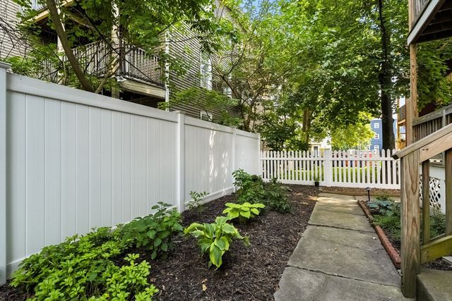 156A South 1L, Boston, MA 02130