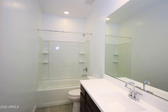 9241 W Roma Avenue, Phoenix, AZ 85037