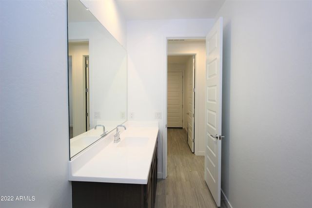 9241 W Roma Avenue, Phoenix, AZ 85037