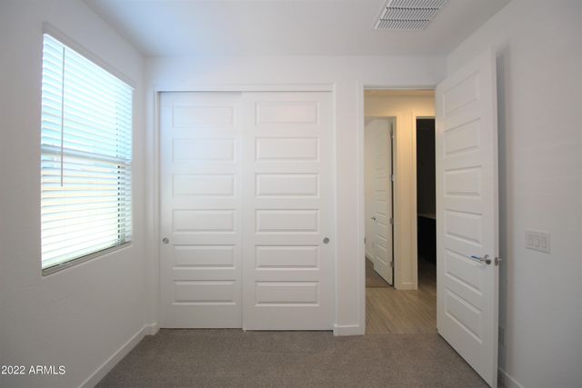 9241 W Roma Avenue, Phoenix, AZ 85037