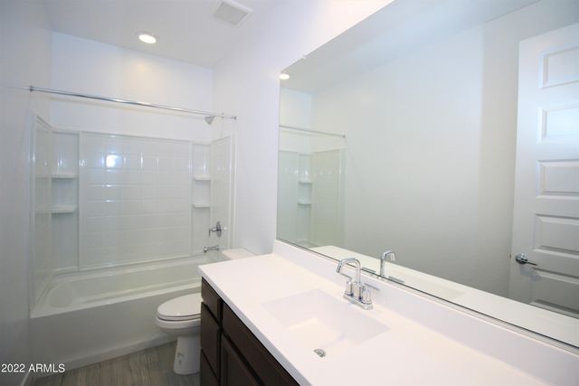 9241 W Roma Avenue, Phoenix, AZ 85037