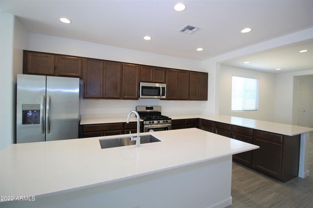 9241 W Roma Avenue, Phoenix, AZ 85037