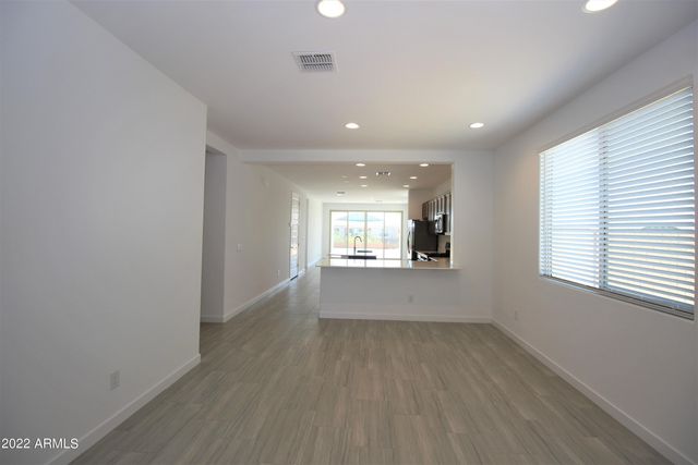 9241 W Roma Avenue, Phoenix, AZ 85037