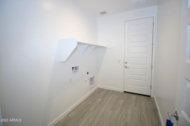 9241 W Roma Avenue, Phoenix, AZ 85037