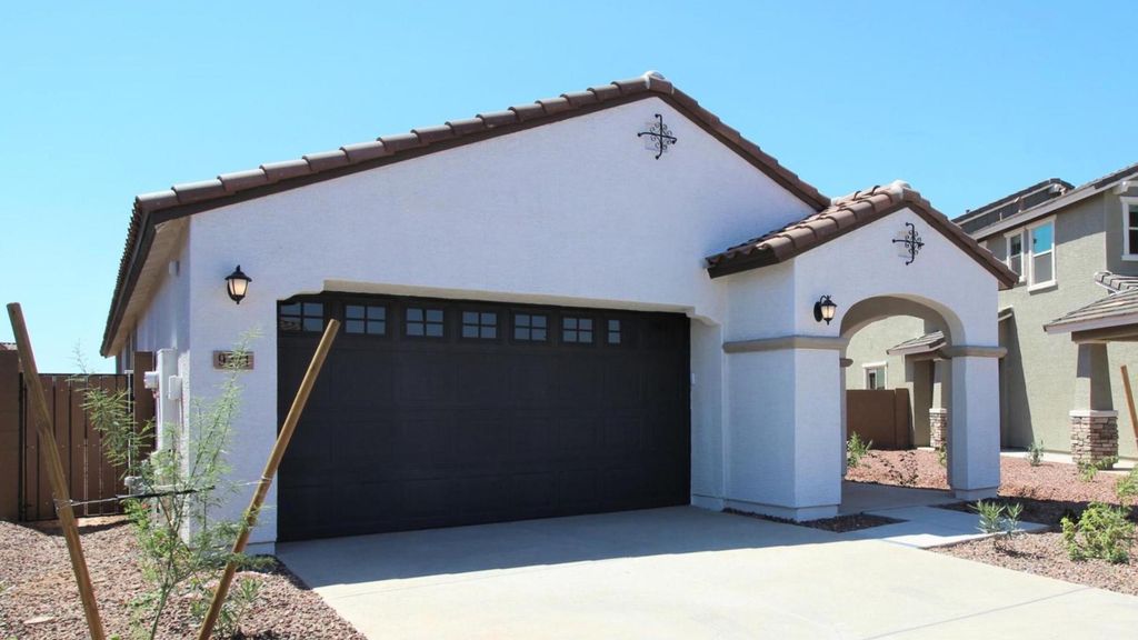 9241 W Roma Avenue, Phoenix, AZ 85037