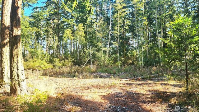 1976 Boon Road, Oak Harbor, WA 98277
