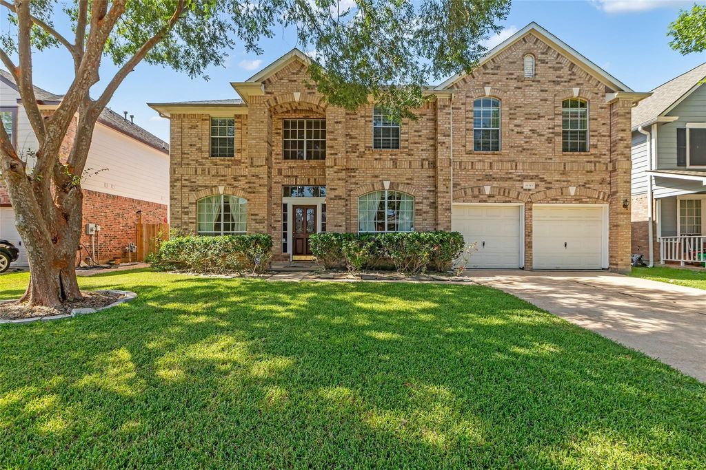 16343 Mellow Oaks Lane, Sugar Land, TX 77498