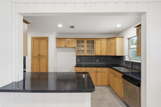 1907 S Tyler Street, Dallas, TX 75224