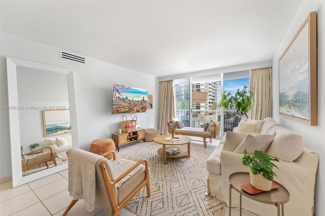 5700 Collins Ave 5B, Miami Beach, FL 33140