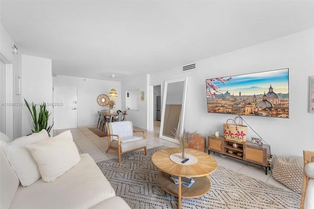 5700 Collins Ave 5B, Miami Beach, FL 33140