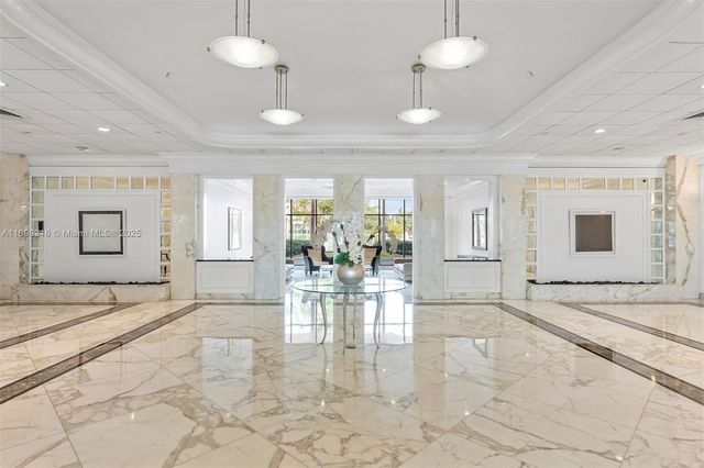 5700 Collins Ave 5B, Miami Beach, FL 33140