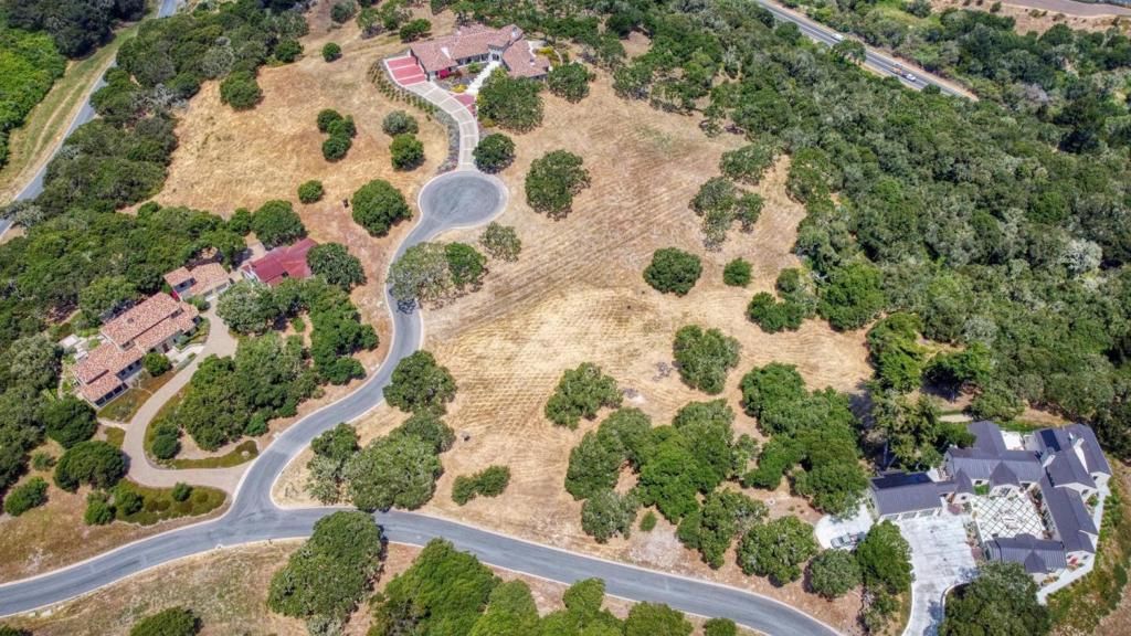 Image 5 of property listing at 8340 Vista Monterra, Monterey, CA 93940
