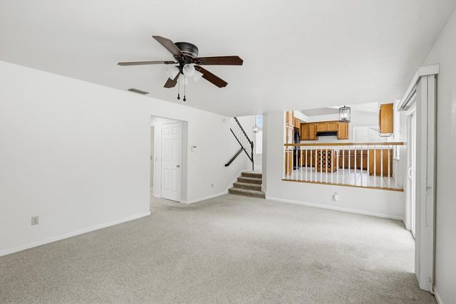 160 Hopfield Dr, Folsom, CA 95630