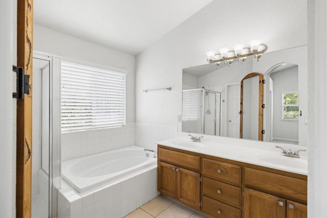 160 Hopfield Dr, Folsom, CA 95630