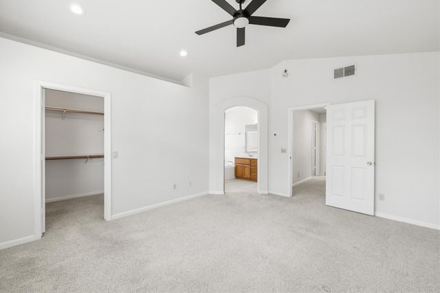 160 Hopfield Dr, Folsom, CA 95630