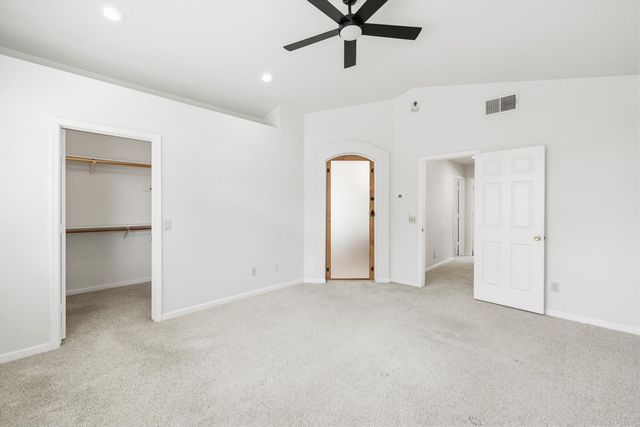 160 Hopfield Dr, Folsom, CA 95630