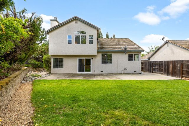 160 Hopfield Dr, Folsom, CA 95630