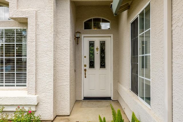 160 Hopfield Dr, Folsom, CA 95630