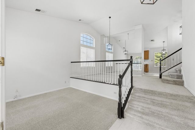 160 Hopfield Dr, Folsom, CA 95630