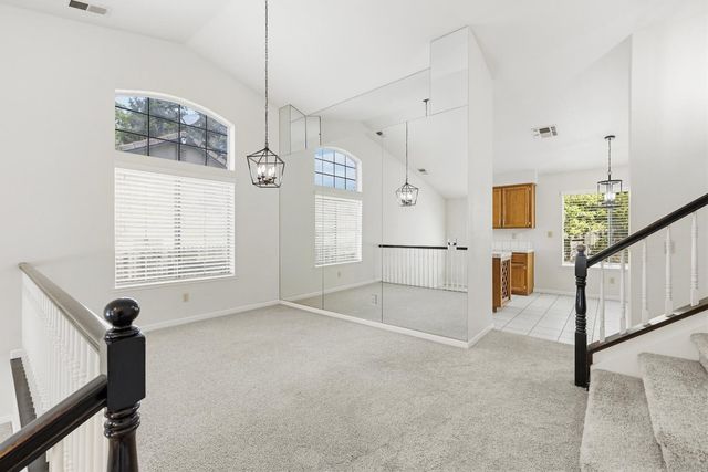 160 Hopfield Dr, Folsom, CA 95630