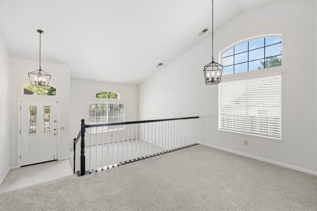 160 Hopfield Dr, Folsom, CA 95630