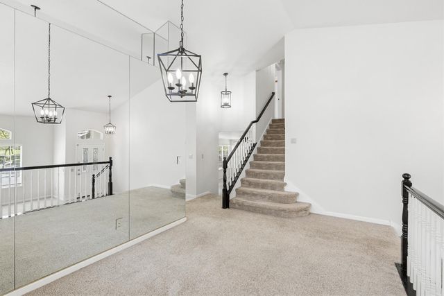 160 Hopfield Dr, Folsom, CA 95630