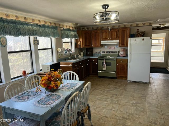 50 Deaton Ln, Parsons, TN 38363