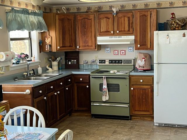 50 Deaton Ln, Parsons, TN 38363