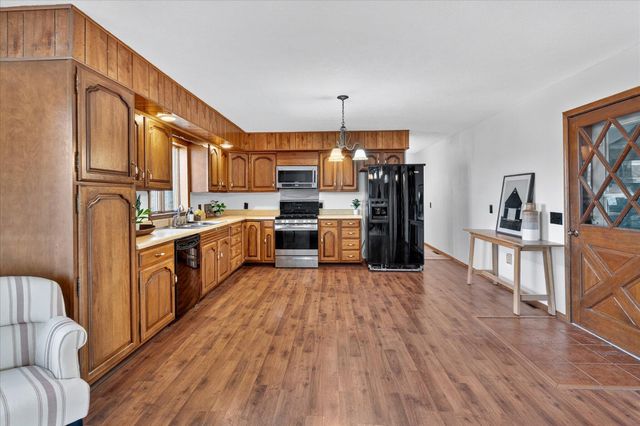 70 Dallion Ford Lane, Buffalo, MO 65622