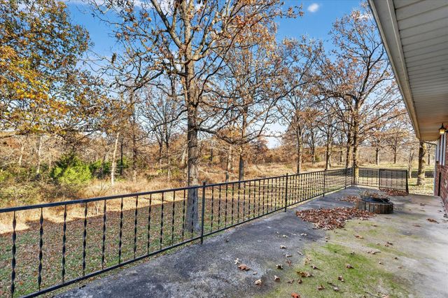 70 Dallion Ford Lane, Buffalo, MO 65622