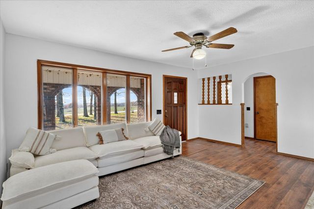 70 Dallion Ford Lane, Buffalo, MO 65622