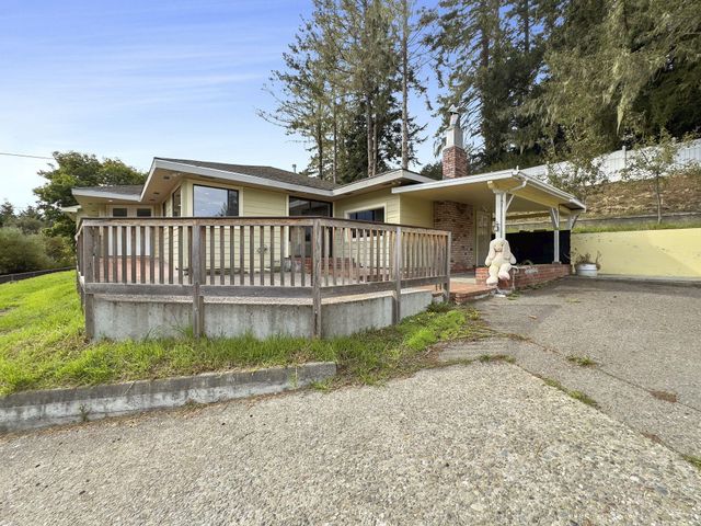 2401 Hillside Drive, Fortuna, CA 95540